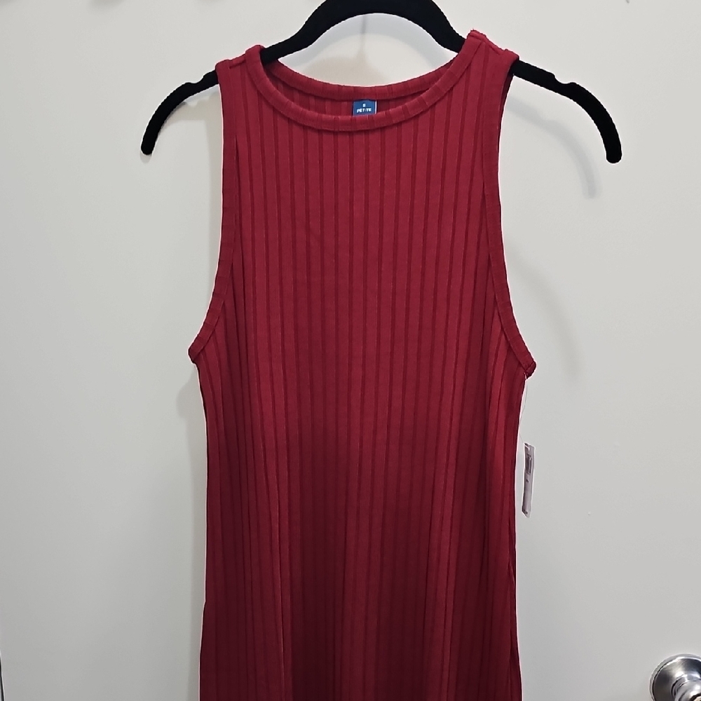 Old Navy Ribbed Burgundy Tank Top